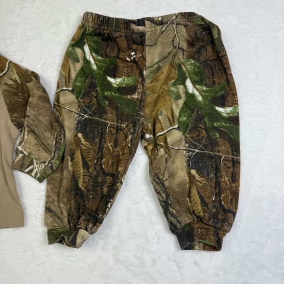 Lil’ Gamer Camo Outfit Set with Deer on the Front - Picture 4 of 11